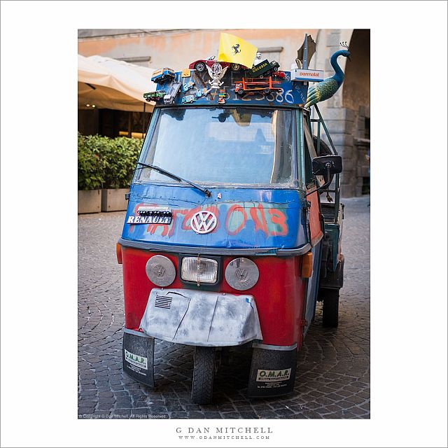 Piaggio Ape Art Car