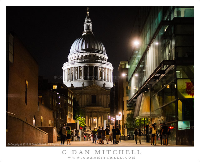 Saint Paul's Cathedral, Night