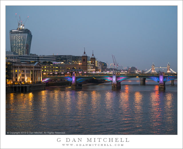 ThamesRiverReflectionsBridgesNight20130706