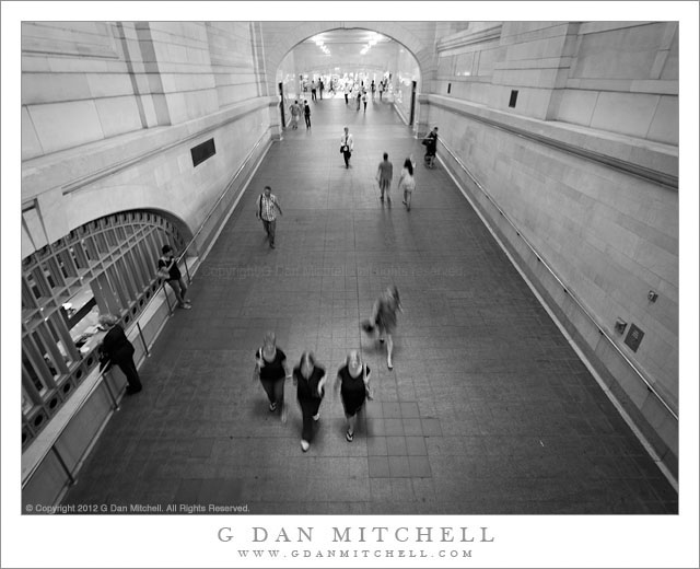 PeopleHurryGrandCentralStationBW20110819
