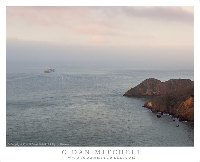 FreighterDepartingGoldenGateMornFogHeadlands20140314