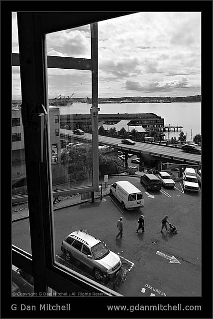 PikePlaceWindowView2007 08 21