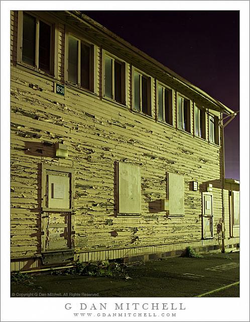 MINSYBuilding631GreenLight20100206