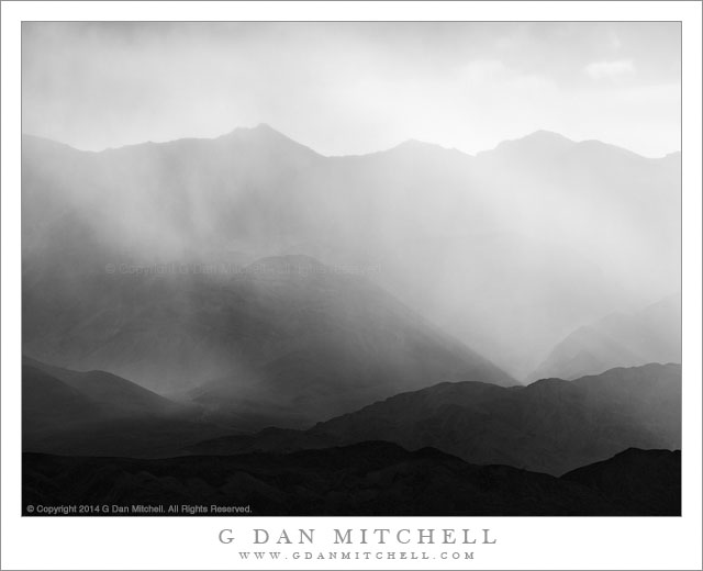 DesertMountainsRainBW20140402