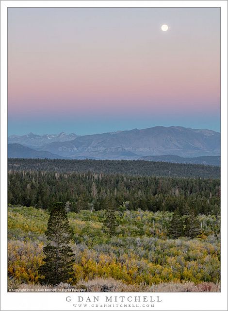 Moonset, Eastern Sierra