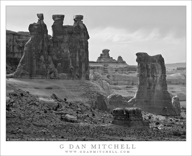 SandstoneTowersEveningLightBW20120405