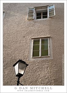 StreetlampWallWindowsSalzburg20130715