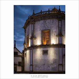 Mosteiro da Serra do Pilar, Night