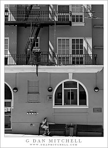 ManOnPhoneBuildingShadowBW20100714