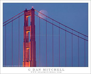 LunarEclipseGoldenGateBridge20111210