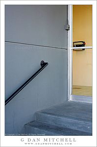StepsRailingDoorMailbox20081226