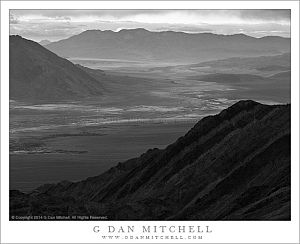 DeathValleyStormLightMornBW20140402