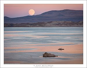 Mono Lake Moonrise