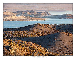 Mono Lake, Paoha Island, Hills