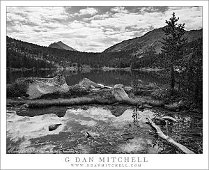 CharlotteLakeShorelinePeninsulaBW20130912